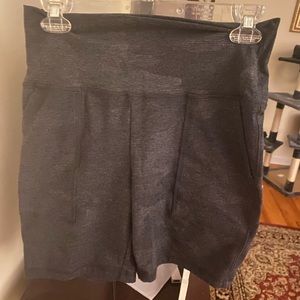 Aerie camo bike shorts size Large